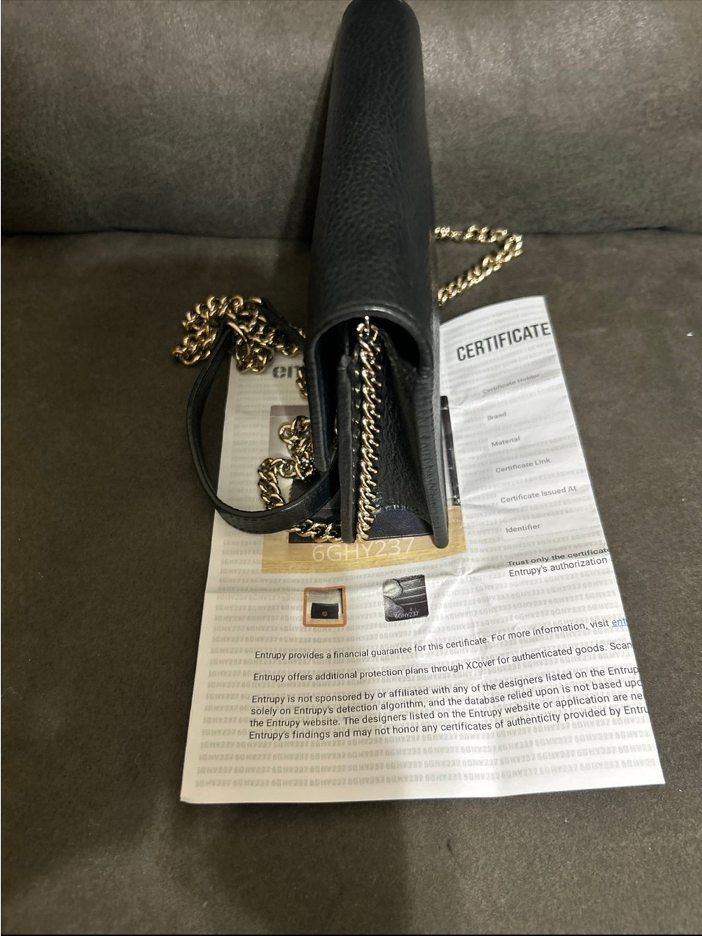 Gucci Black Leather Card Holder with Gold Double G - Picture 4 of 9